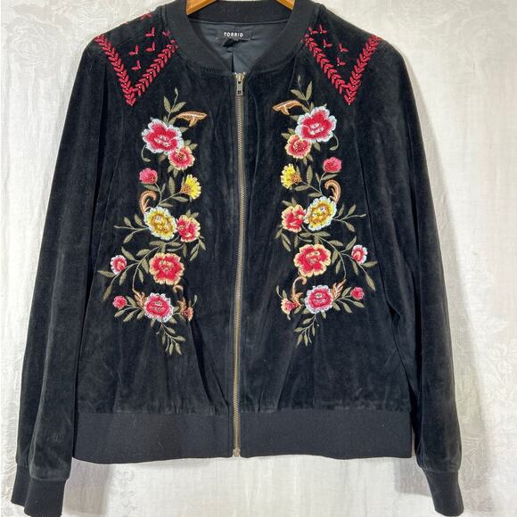 torrid Jackets & Blazers - Torrid Jacket 0 0X XL Black Velour Zip Sweatshirt Embroidered Floral Bomber